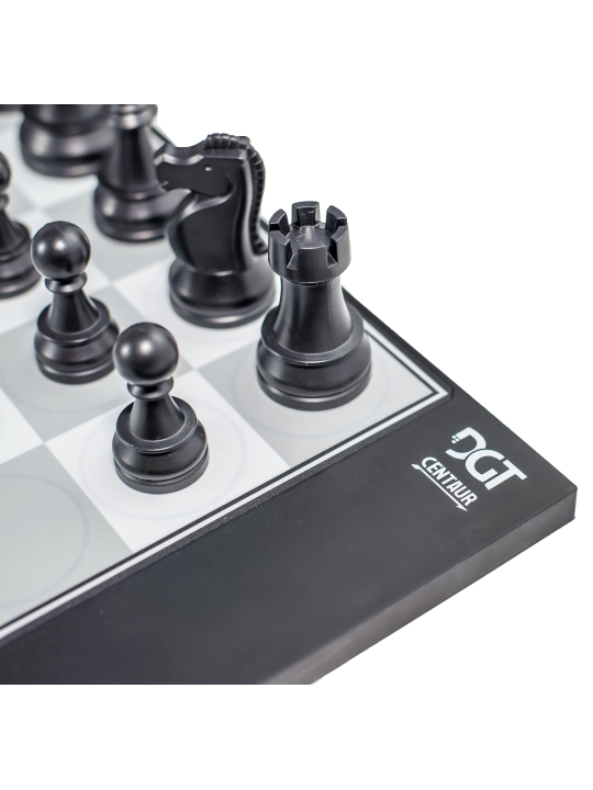 SQUARE - Schach Shop - Schachcomputer DGT Centaur