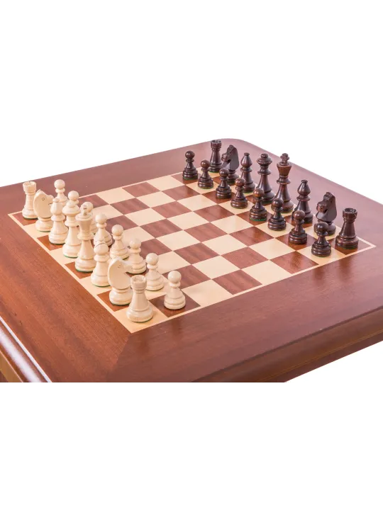 Chess Table - 931 M